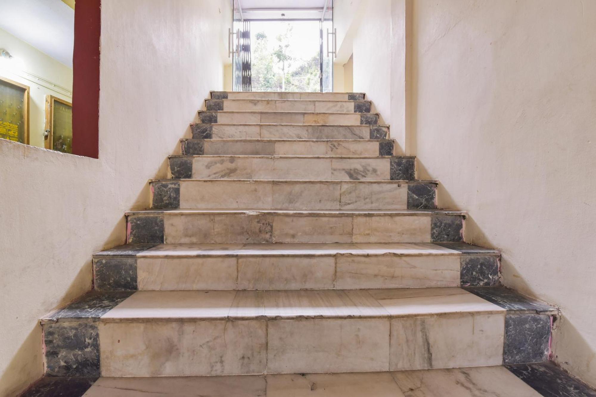 Hotel O Jk Laxmi Karnaprayāg Extérieur photo
